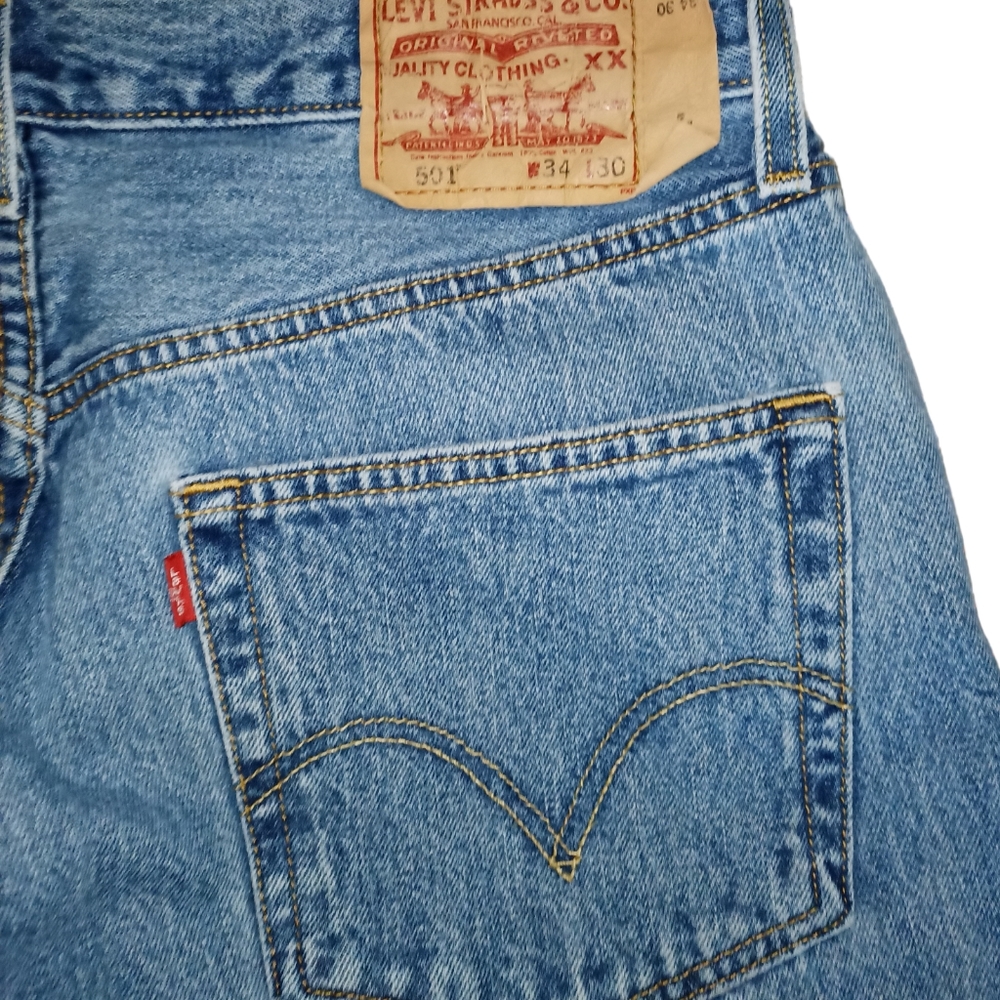 Button Fly Levi's 501 - image 3